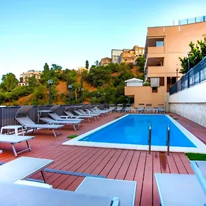  Apartment Mediterranean Pool & Parking